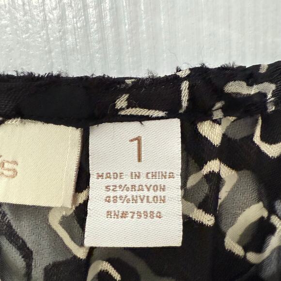Chico's Women's Black & White Sheer Long Sleeve Top Size 1. - Picture 6 of 13